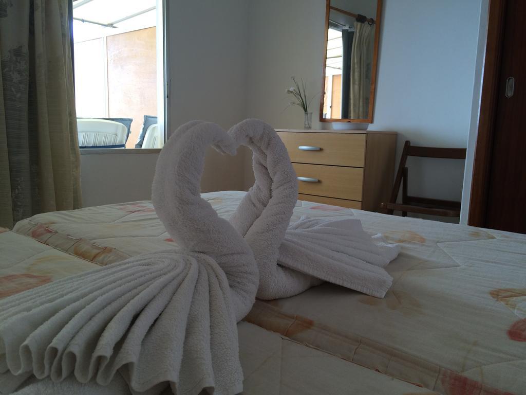 Apartamentos Dominguez Calera Bilik gambar