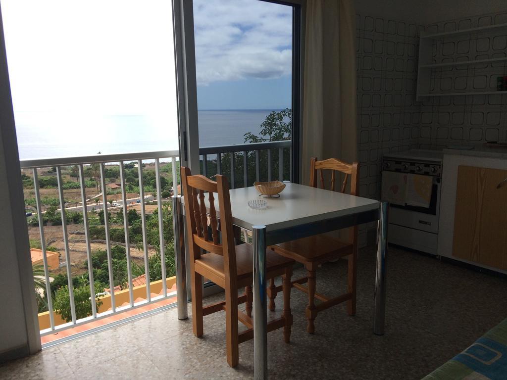Apartamentos Dominguez Calera Bilik gambar
